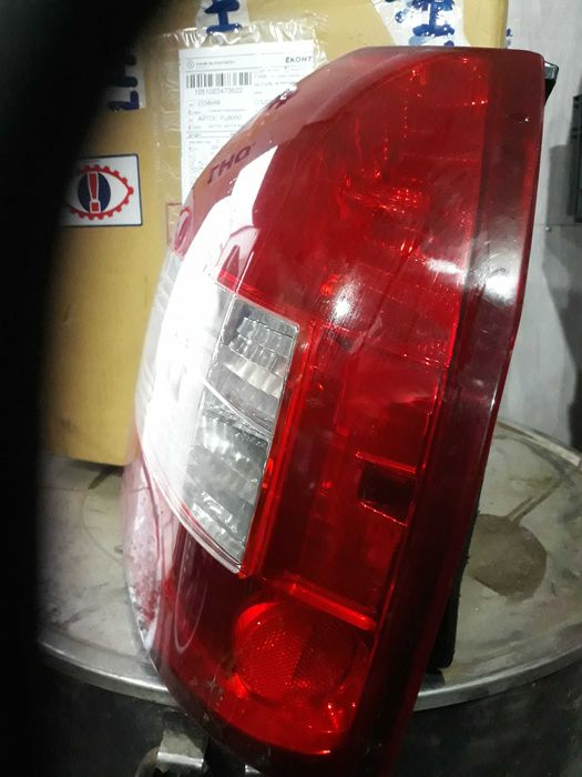 Десен стоп за ХОНДА СИВИК 1996-2000 г. Стопа е кристален 3D