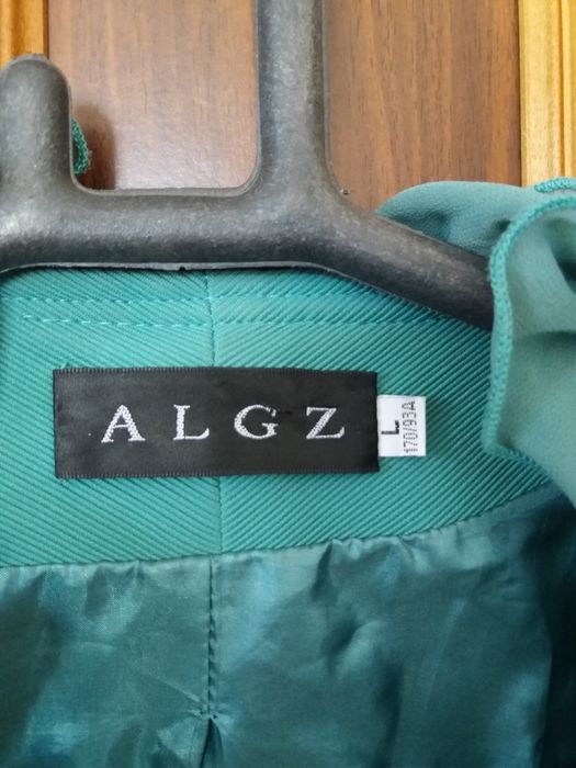 Плащ.Платья.44-46 размер.