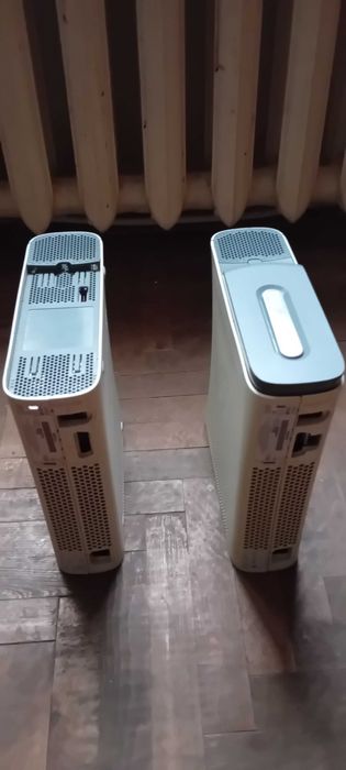 Vand 2console xbox 360 pentru piese pret fix 100 lei.