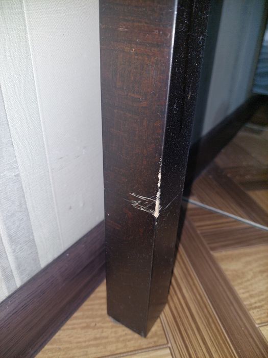 Обеденный стол со стульями