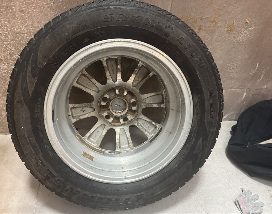 Тайота  диски с резиной