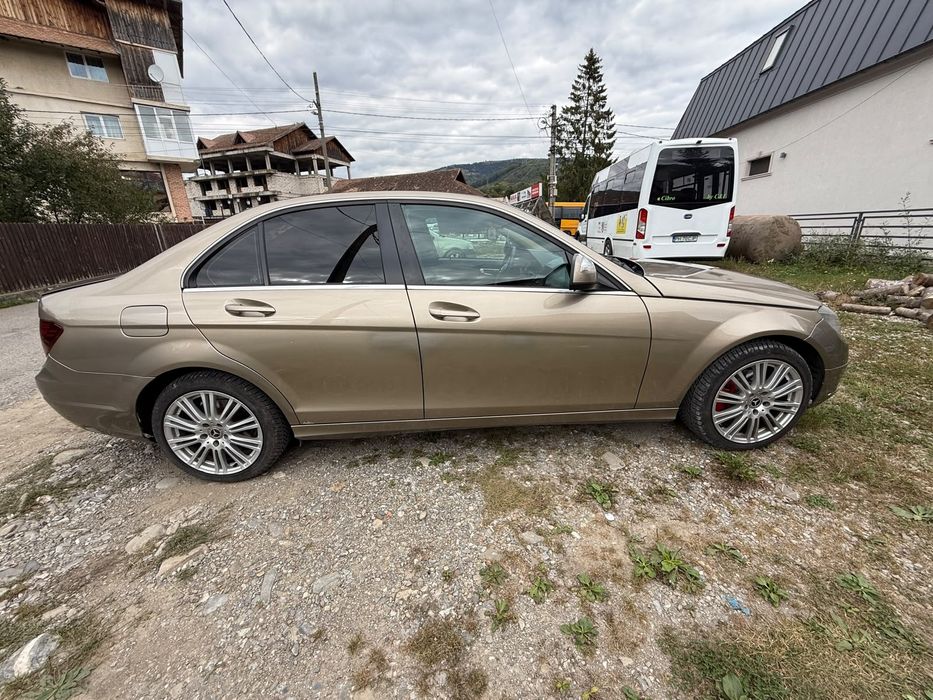 Vând w204 mercedes