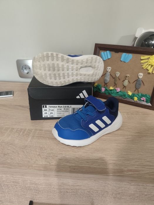 Маратонки Adidas 25