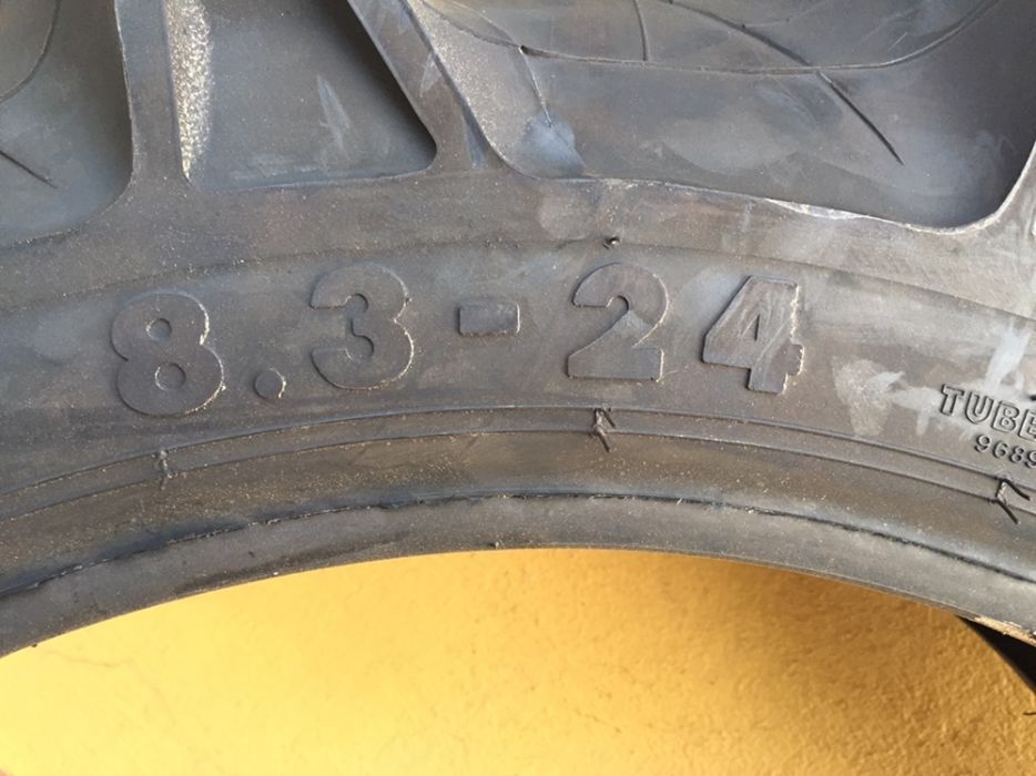 Vând cauciucuri pentru tractoare japoneze 8,3x 24