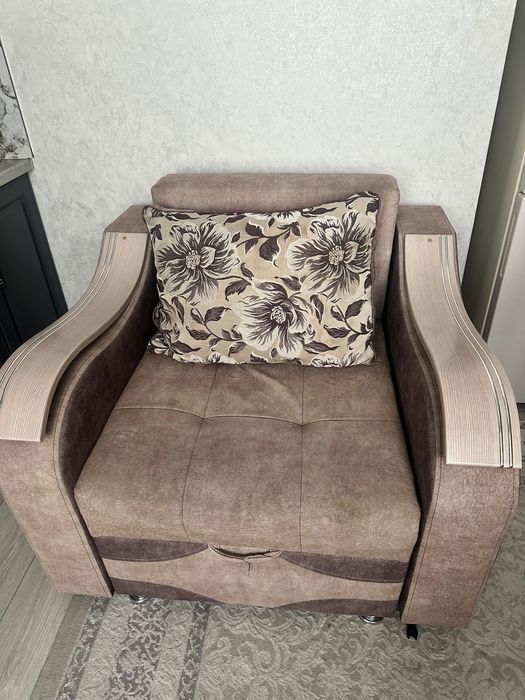 Продам кресло и мини диван