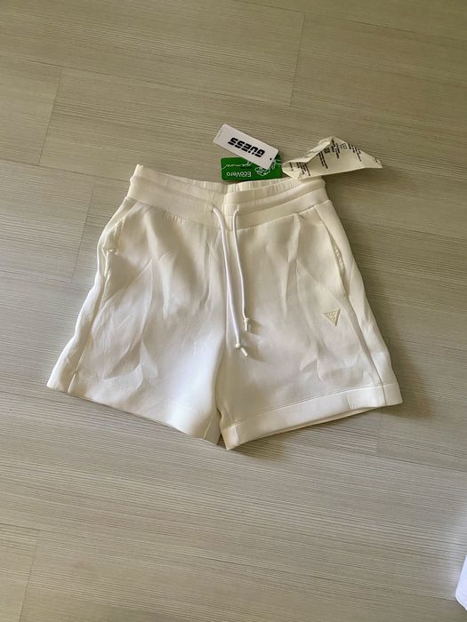 Guess панталон .
