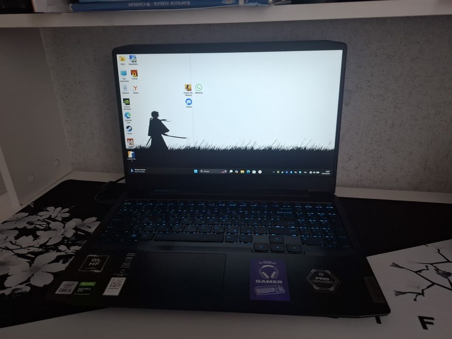 Продам ноутбук lenovo