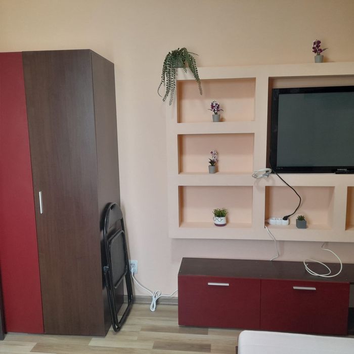 Proprietar închiriez garsonieră