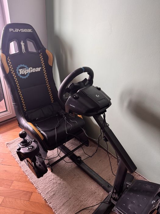 Logitech G923 (pc/ps5) + Playseat + schimbator + mount schimbator