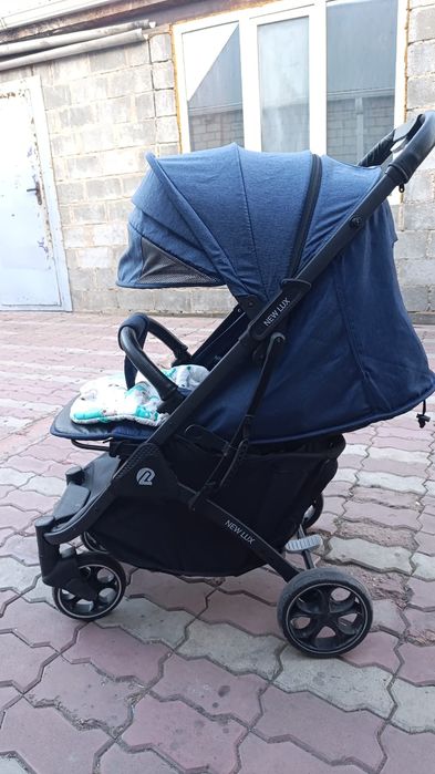 Продам прогулочную коляску