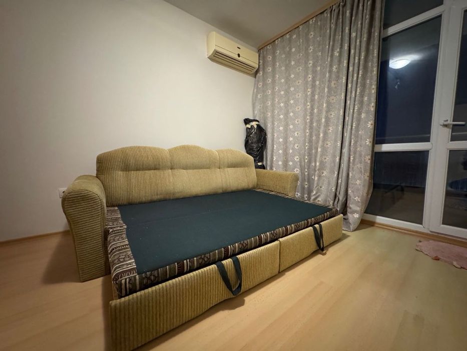 Разтегателен диван