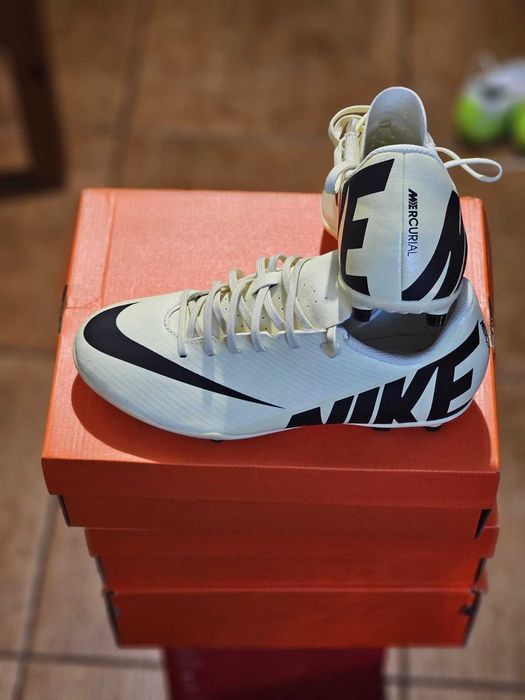 Ghete fotbal copii - Nike Mercurial Vapor 15 MG JR - iarba 38.5