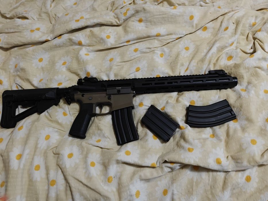 Vând replica airsoft m4 specna arms