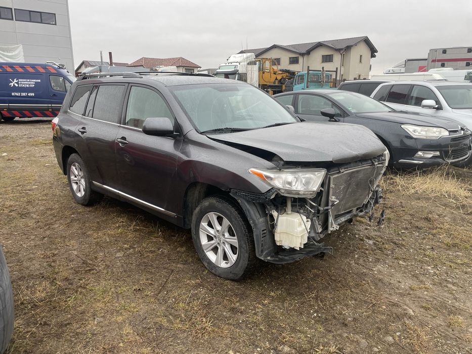 Toyota  highlander 3,5, automata, cum se vede in poza, si VW Touareg