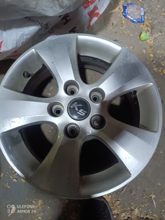 Продам диски на 15 Киа к 5