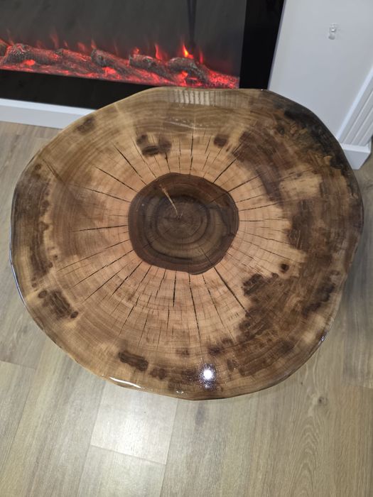 Mesa nuc și stejar cu rășină