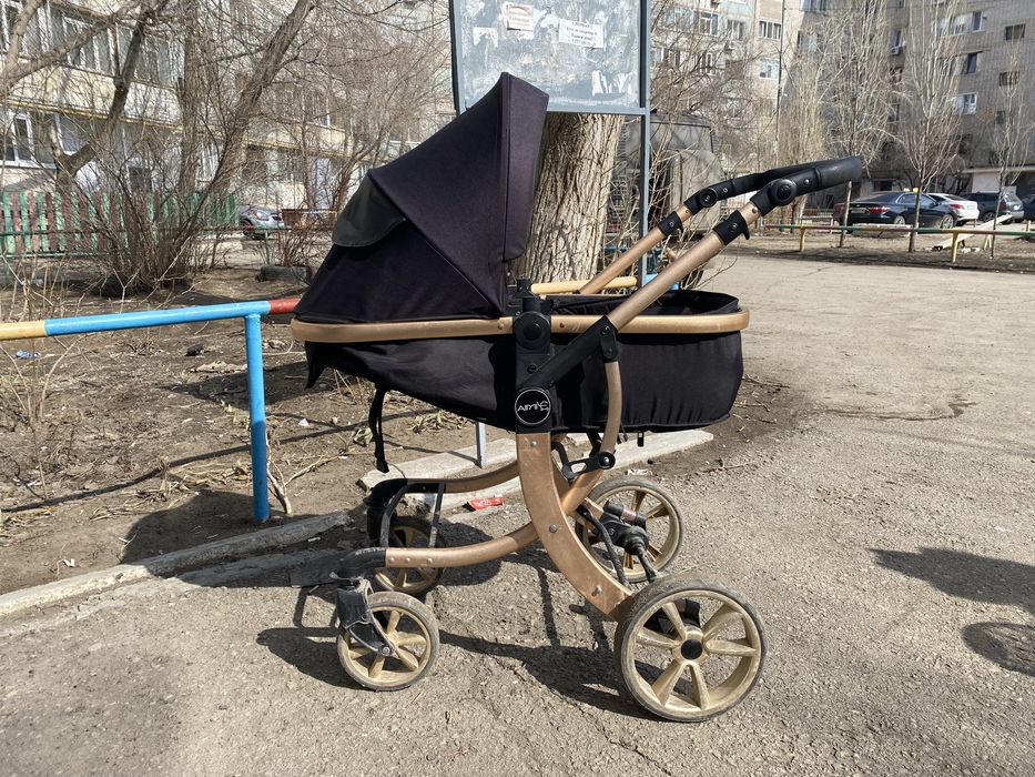 Продам детскую коляску