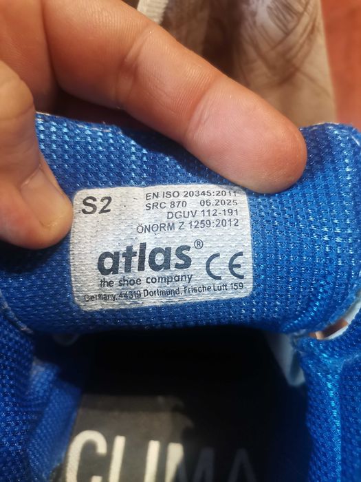 Bocanci atlas bombeu metal