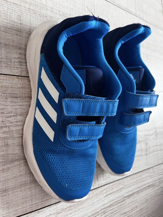 Маратонки Адидас 2 броя размери 35 1/2 и 37/13