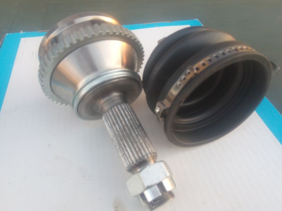 Каре за полуоска задно от към колелото