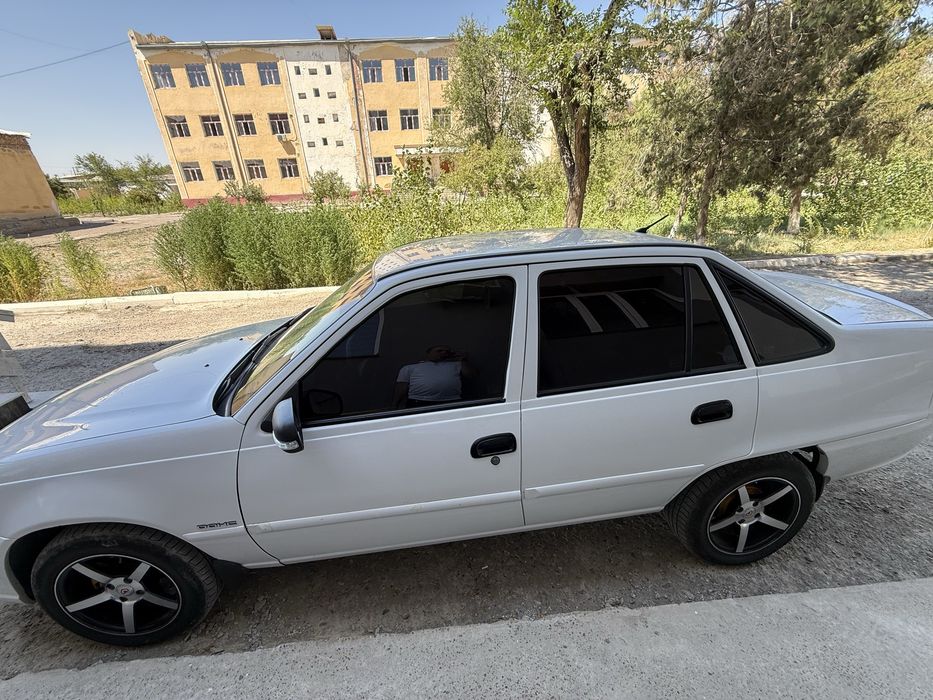 nexia 1.6 2015 yil sotiladi .
