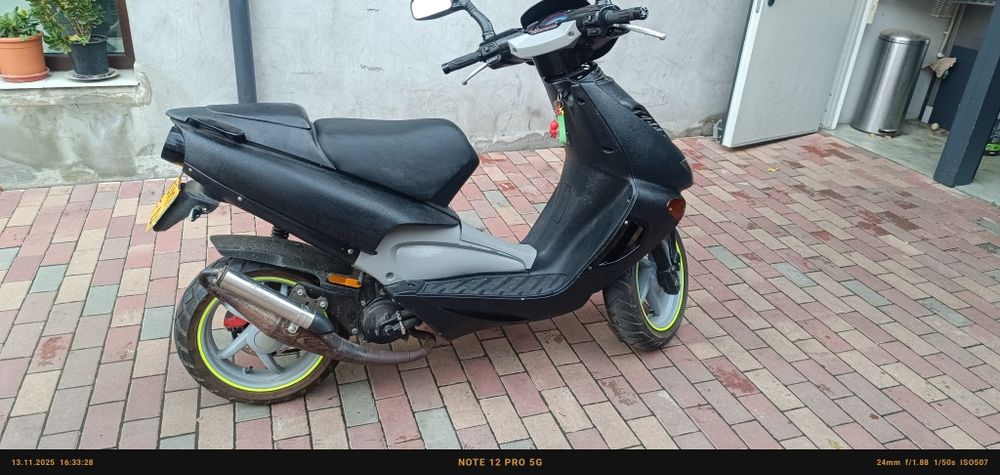 Aprilia SR 50 de vazare