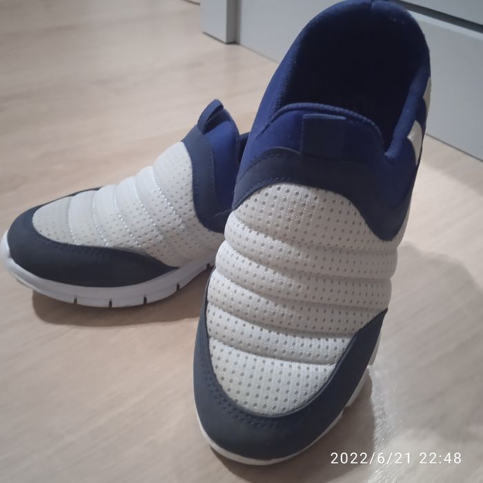 Кроссовки новые для мальчика