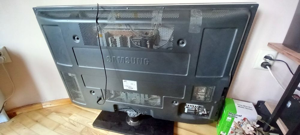 Телевизор 55 инча