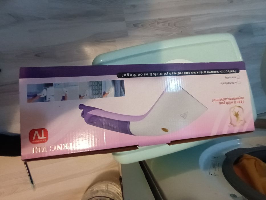 Преносима ръчна парна ютия за гладене дори във вертикално положение