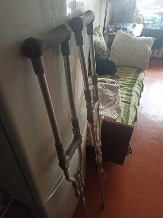 Костыли подмышечные