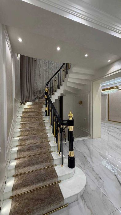 Продаётся Евро дом Амир Темур махалля 3.2 соток 5 комнат 3-уровня