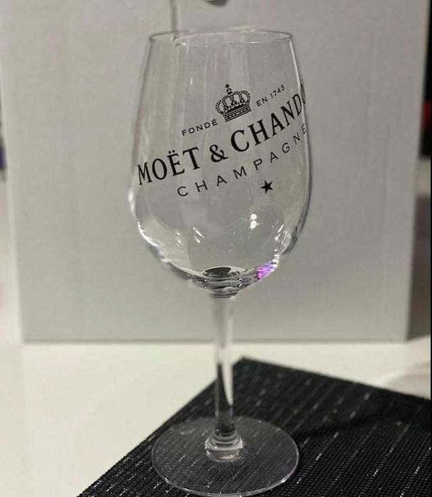 Cadou sarbatori Set pahare/ Frapiera Dom. Hennesey, Mo et