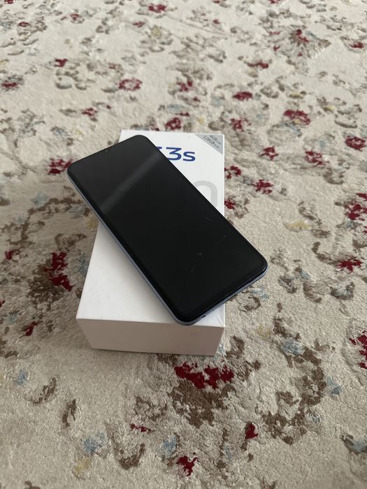 Продаю телефон Vivo Y33s