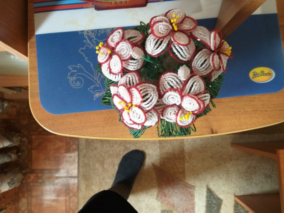 Продам цветок из бисера