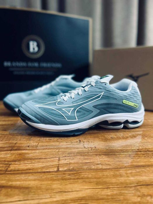 MIZUNO WAVE LIGHTNING Z7 кроссовки для волейбола РАЗМЕР 40,41