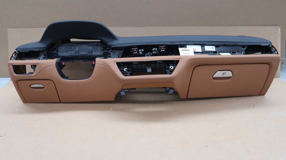 Арматурно табло БМВ Г11 Г12 BMW G11 G12 Черно/коняк