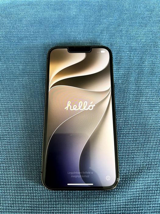 iPhone 13 Pro 256GB Graphite + 11 кейса