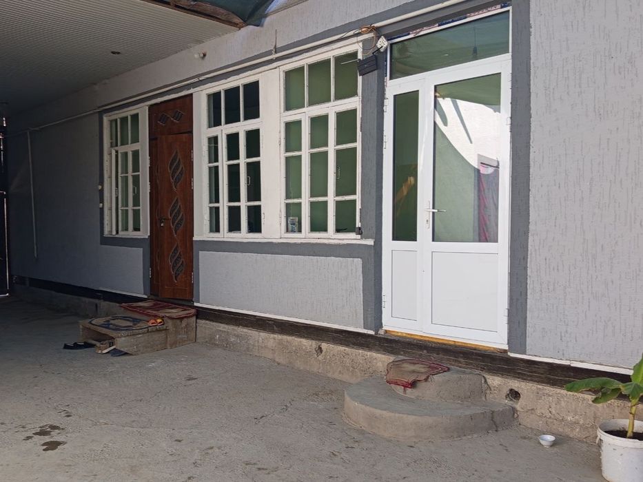 Карманада ховли сотилади