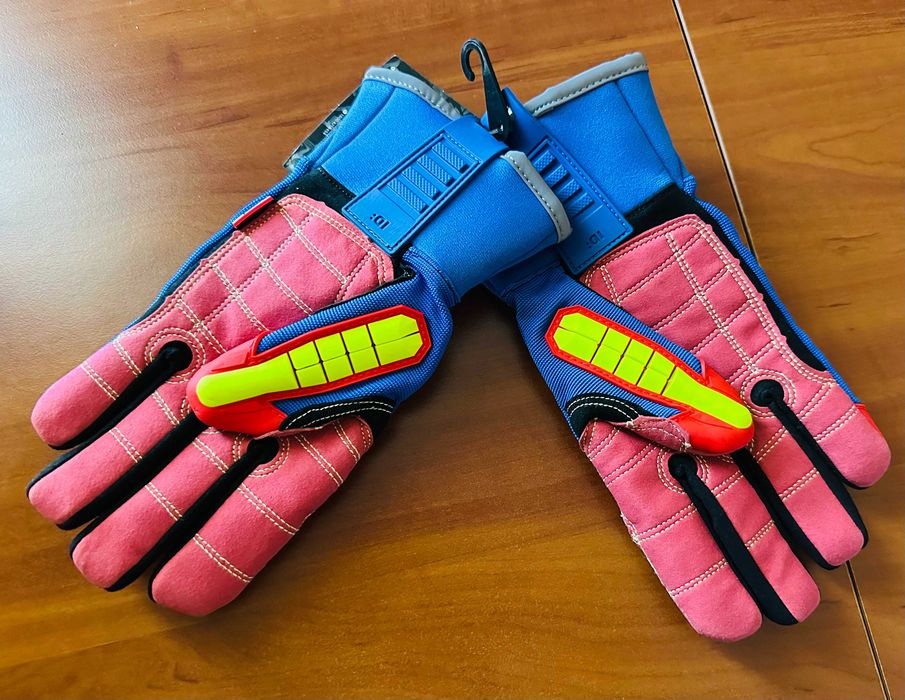 Mănuși impermeabile pentru sarcini grele cu rezistență avansată