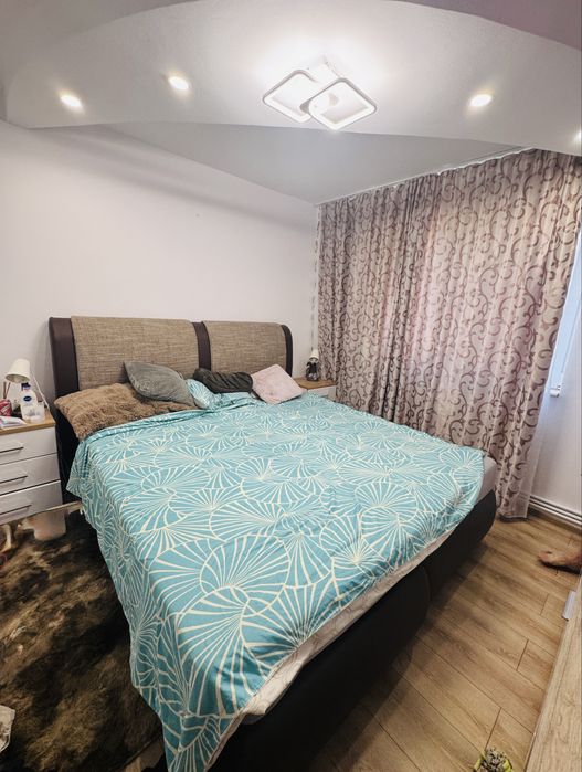 Apartament de vanzare .