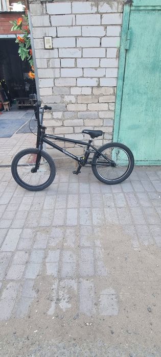 BMX под названием азард азард