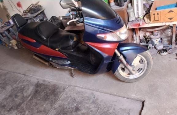 Suzuki burman250