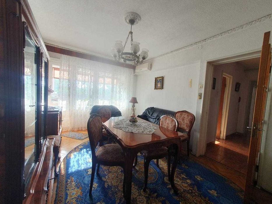 Apartament 4 camere în blocul Gioconda