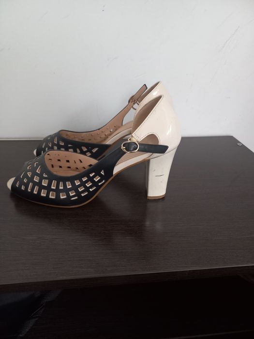 Продам туфли женские