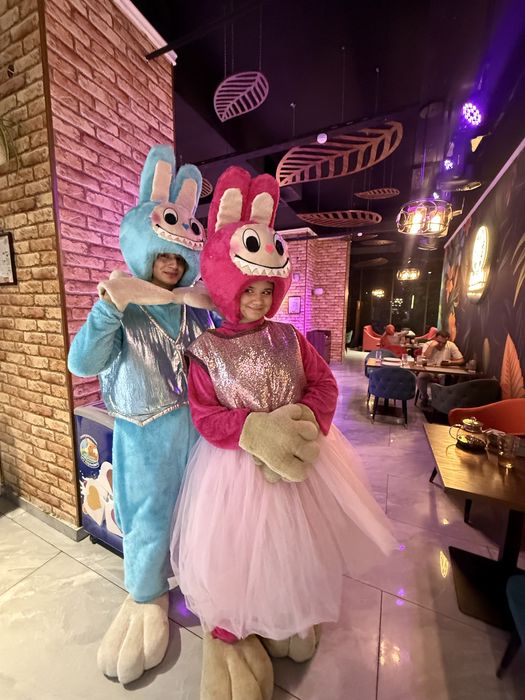 Клоуны, супергерои, принцессы, феи, а также химическое шоу