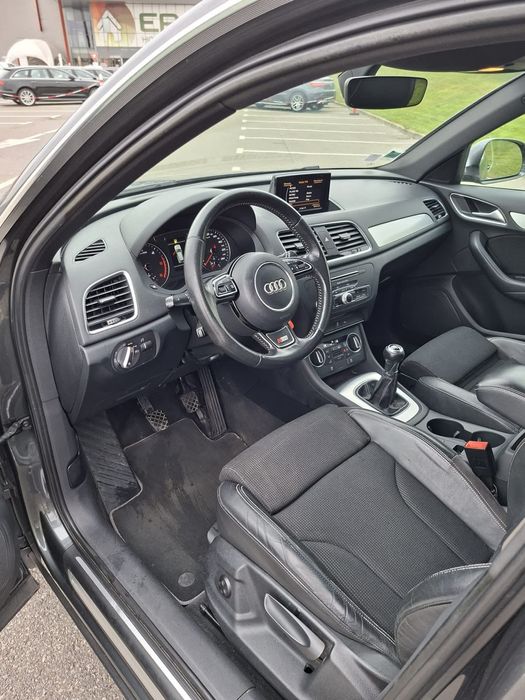 Audi Q3  2.0tdi an 2018 S-line