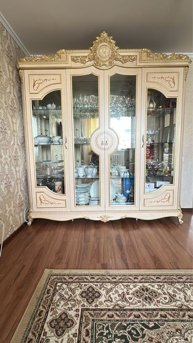 Сервант и комод для гостиной