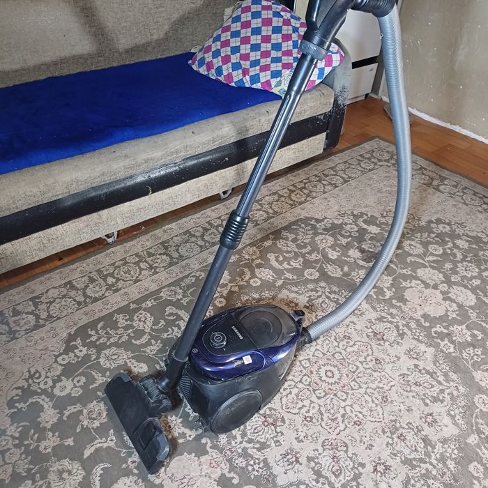 Продам пылесос рабочи