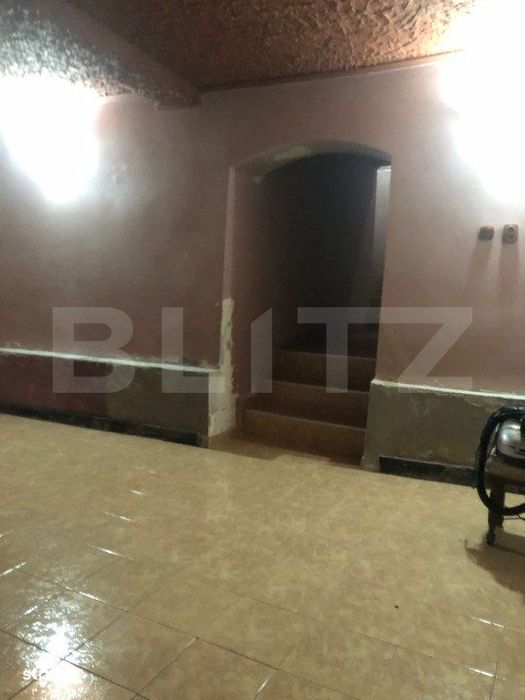 Spatiu comercial , 90 mp , zona Razvad