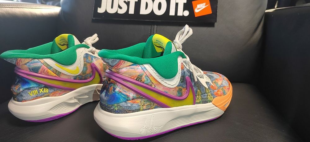 Nike Kyrie 8, номер 36 и номер 38,5